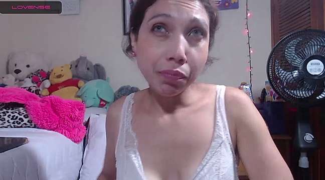 Abby_Camstar naked stripping on cam for live sex video chat