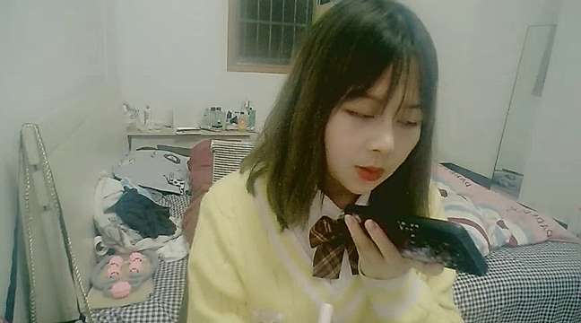 Aliceye naked stripping on cam for live sex video chat