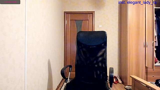 angelamilfff naked stripping on cam for live sex video chat