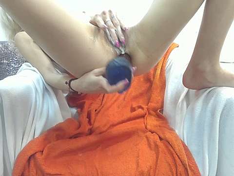 Anne_Baby naked stripping on cam for live sex video chat