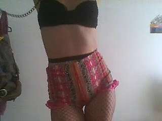 CheekyDana naked stripping on cam for live sex video chat