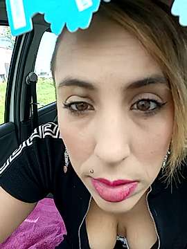 Clarasexcamxxx naked stripping on cam for live sex video chat