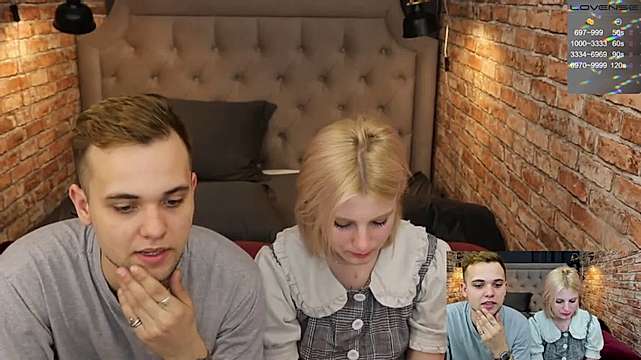 Delaila_Benson naked stripping on cam for live sex video chat