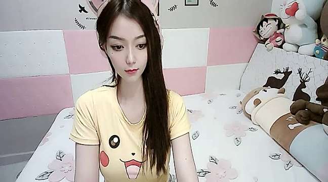 Diana-Leo naked stripping on cam for live sex video chat