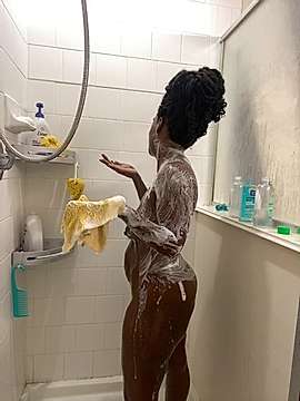 EbonyDutchess_Marie naked stripping on cam for live sex video chat