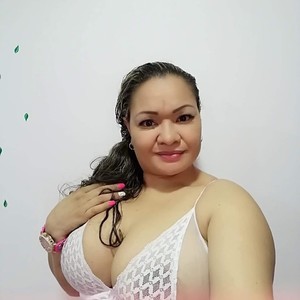 Ely_naz naked before webcam in live video chat