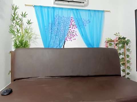 FantasyInTheJungle naked stripping on cam for live sex video chat