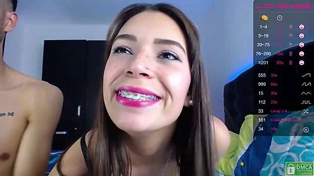 hot_sexy_couplexx naked stripping on cam for live sex video chat