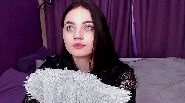 Jadi_lia naked stripping on cam for live sex video chat