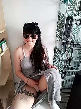 JessieCamus naked stripping on cam for live sex video chat