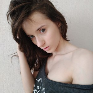 LeyaJoy naked before webcam in live video chat