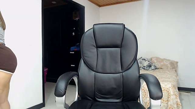 Luciernaga18 naked stripping on cam for live sex video chat