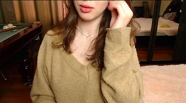 Miki_Milsi naked stripping on cam for live sex video chat