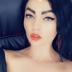Naty_Precious naked before webcam in live video chat
