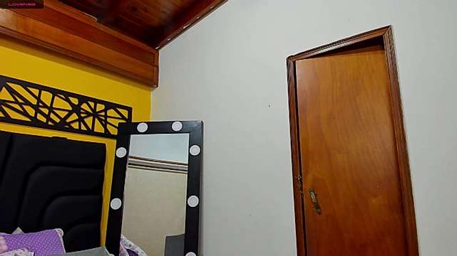 Nix_Brown naked stripping on cam for live sex video chat