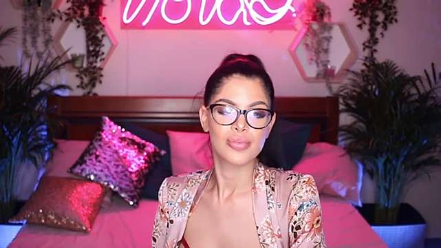 Nova-Queen naked stripping on cam for live sex video chat