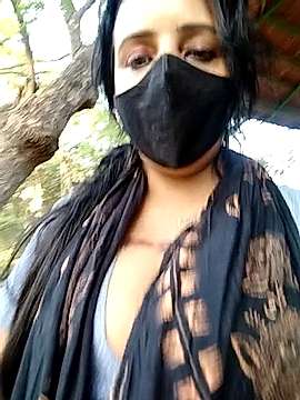 Queen-tanvii naked stripping on cam for live sex video chat