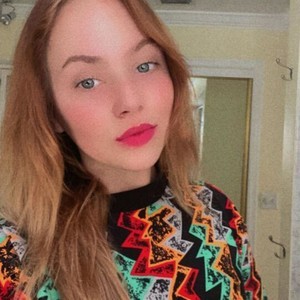 RaqueeStorm naked before webcam in live video chat