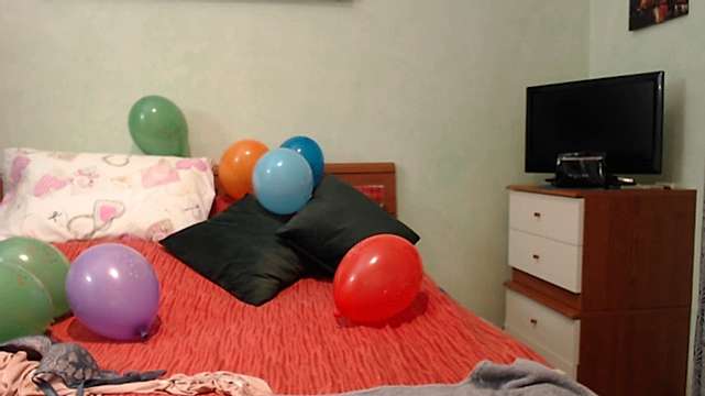 rossa_linda naked stripping on cam for live sex video chat