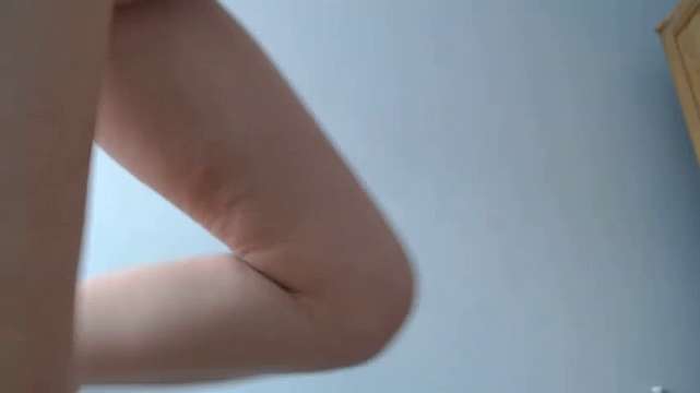 Sarawiatr naked stripping on cam for live sex video chat