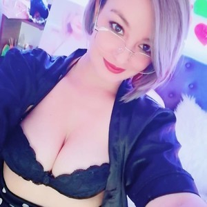 Sarita_blonde naked before webcam in live video chat