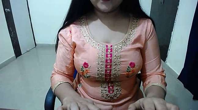 stelahub naked stripping on cam for live sex video chat