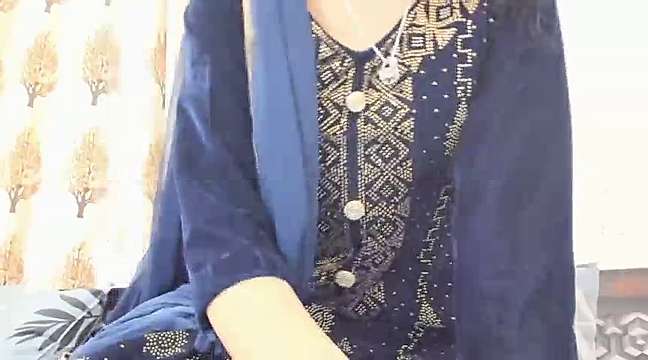 sweet_sweetu naked stripping on cam for live sex video chat