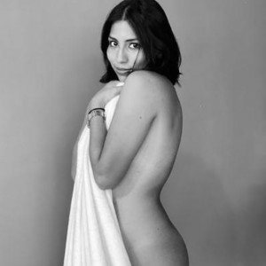 Turquesaxx naked before webcam in live video chat