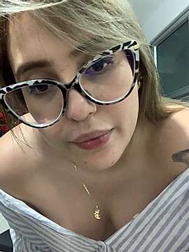 victoriabaker__ naked stripping on cam for live sex video chat