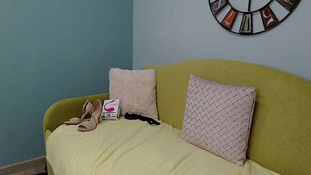WetJenny naked stripping on cam for live sex video chat