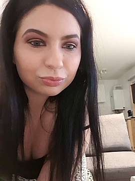 lanashka naked stripping on cam for live sex video chat