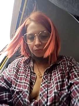 _mialeee naked stripping on cam for live sex video chat