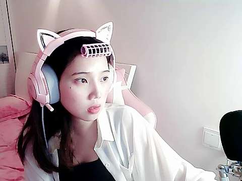 queen_XF naked stripping on cam for live sex video chat