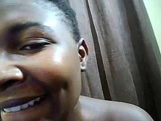 Tamara_SA_ naked stripping on cam for live sex video chat