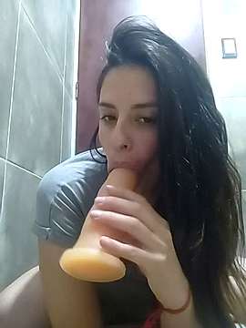 00wasp naked stripping on cam for live sex video chat