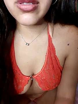 beluu_oasis1 naked stripping on cam for live sex video chat