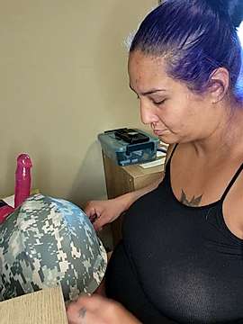 lilithsummmer naked stripping on cam for live sex video chat