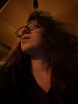 SavannahWildX naked stripping on cam for live sex video chat