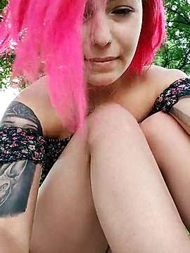 Vanessa_Miller naked stripping on cam for live sex video chat