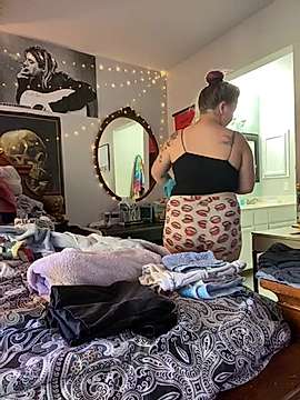 Victoria-heart naked stripping on cam for live sex video chat