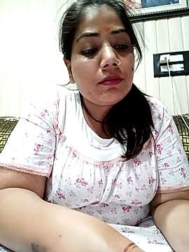 TanuDreamgirl naked stripping on cam for live sex video chat