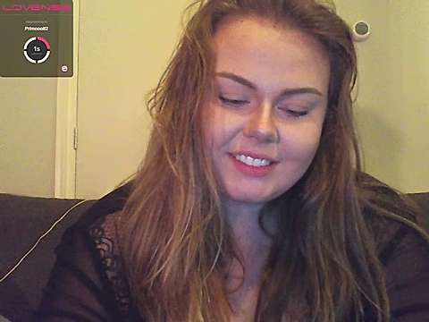 Danii_xv naked stripping on cam for live sex video chat