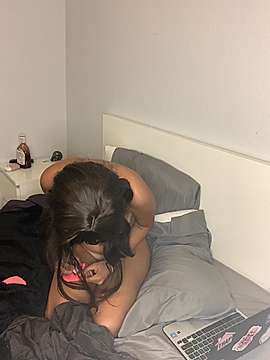 jazfindomm naked stripping on cam for live sex video chat