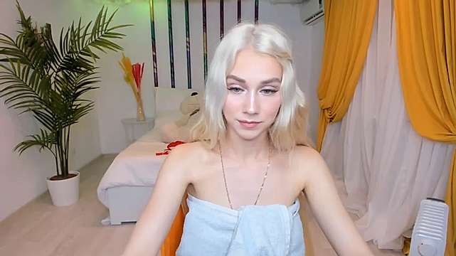 Leila-moors naked stripping on cam for live sex video chat