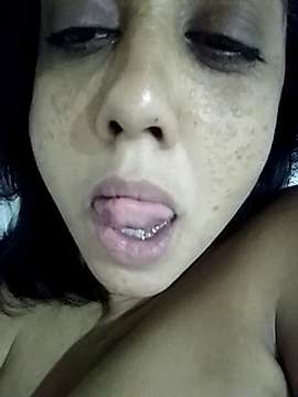 Mahi4luv naked stripping on cam for live sex video chat