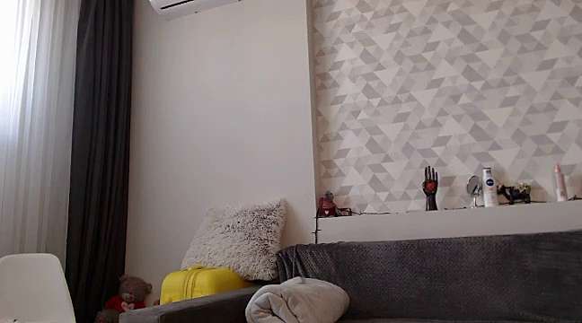missed_u naked stripping on cam for live sex video chat