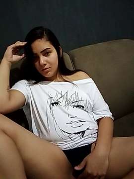 Moreninhastrip naked stripping on cam for live sex video chat