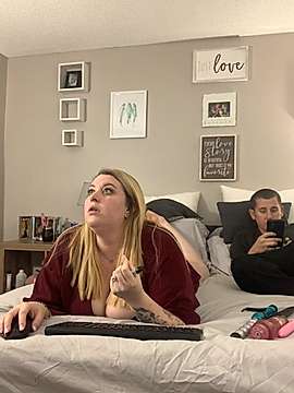 freakinheather naked stripping on cam for live sex video chat