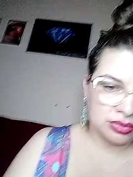 Showfull2k naked stripping on cam for live sex video chat