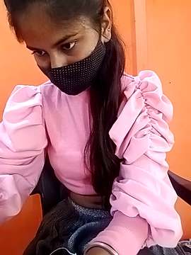 SweetZoya naked stripping on cam for live sex video chat